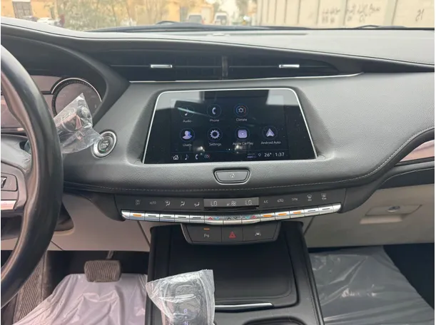 Car image 16