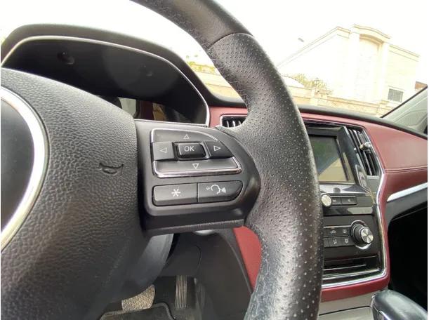 Car image 24
