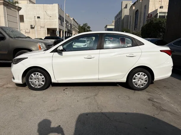 Car image 8