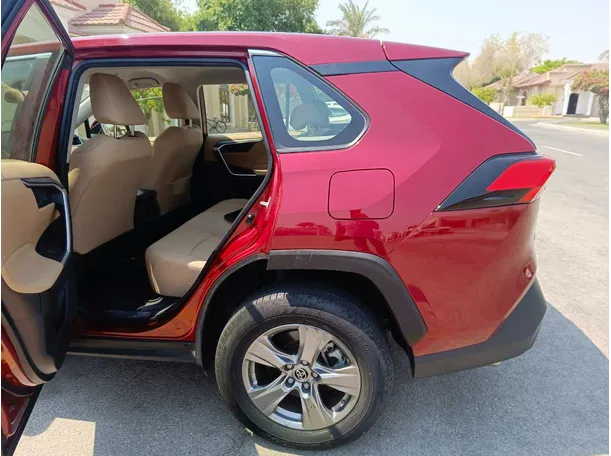 Car image 17