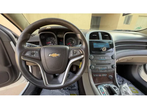 Car image 16