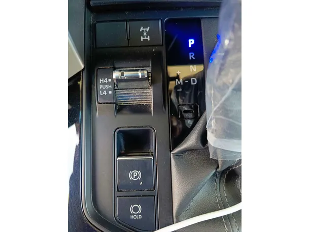 Car image 23