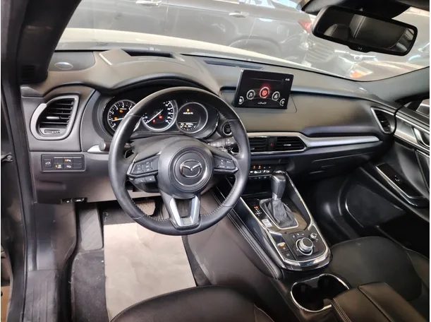Car image 16