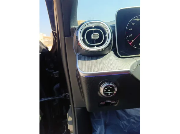 Car image 41