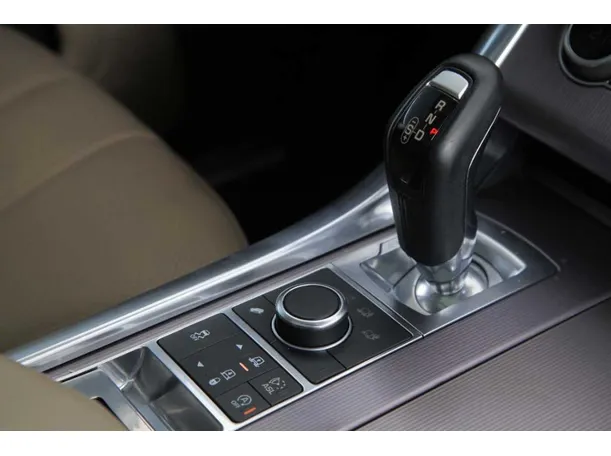 Car image 23