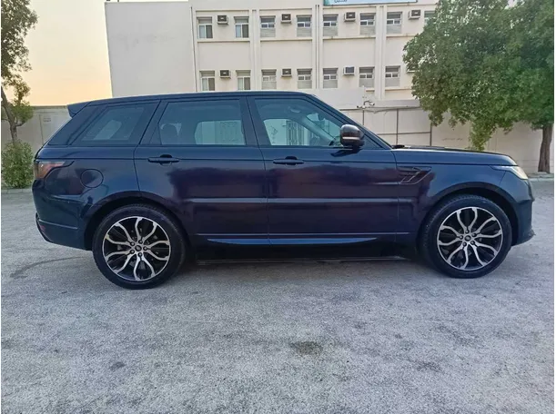 Car image 4