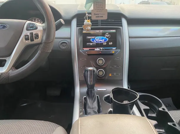 Car image 15