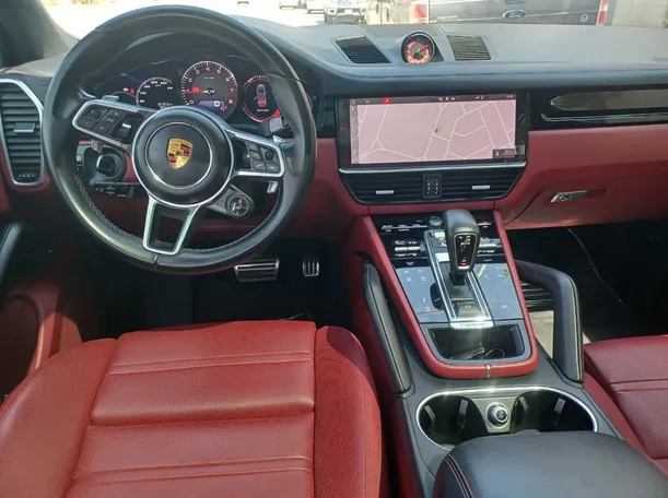 Car image 16