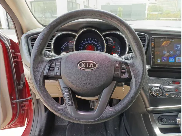 Car image 17