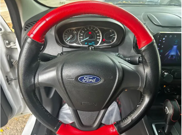 Car image 18