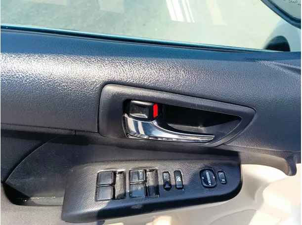 Car image 32