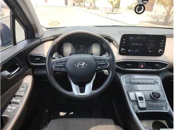 Car image 26