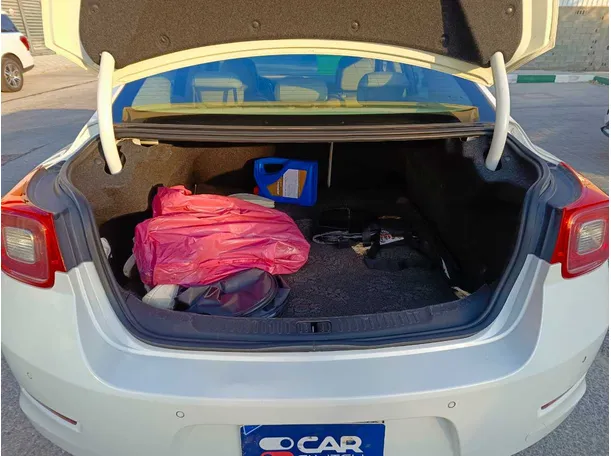 Car image 30