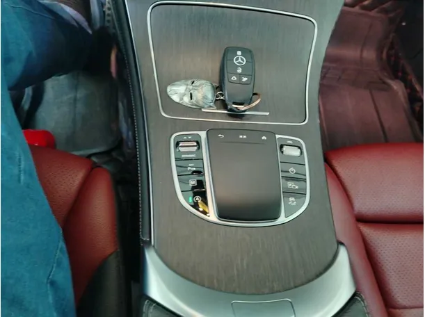 Car image 21