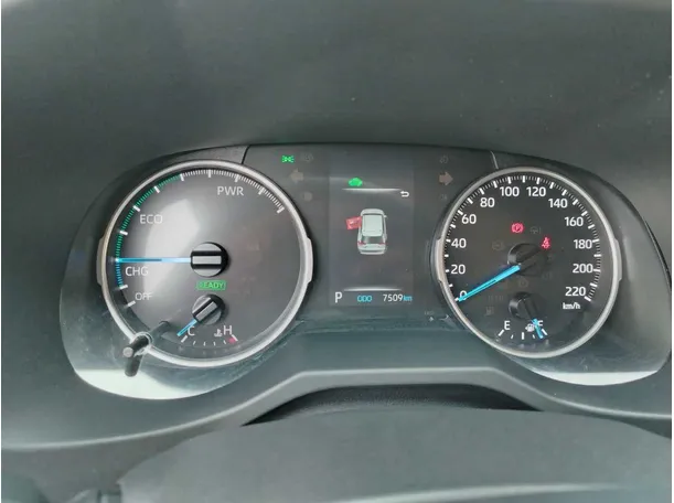 Car image 26