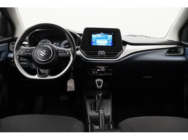 Car image 14