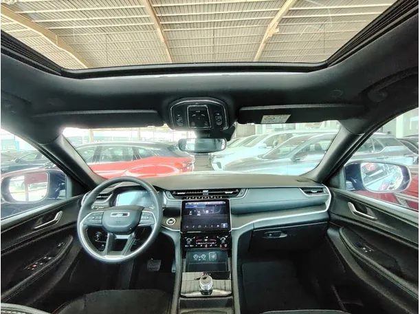 Car image 22
