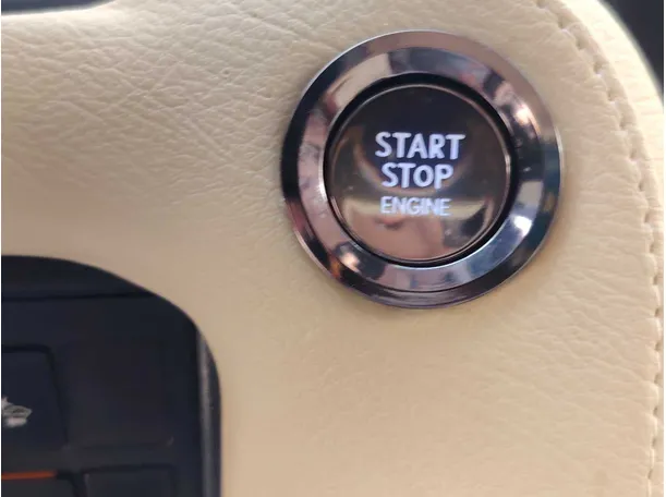 Car image 35