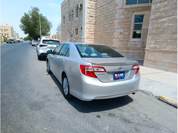 Car image 7