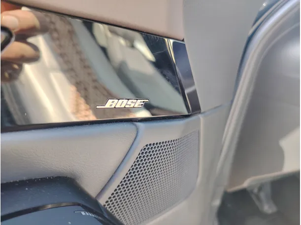 Car image 27
