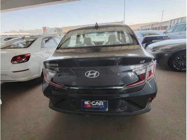 Car image 6