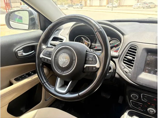 Car image 24