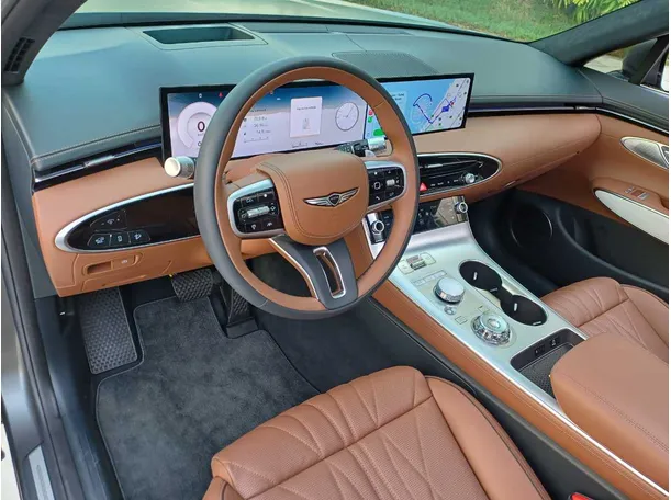 Car image 12