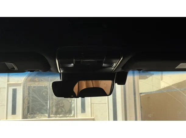Car image 27