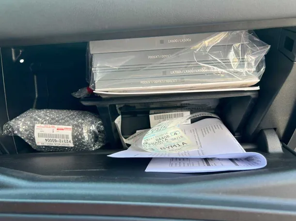 Car image 38