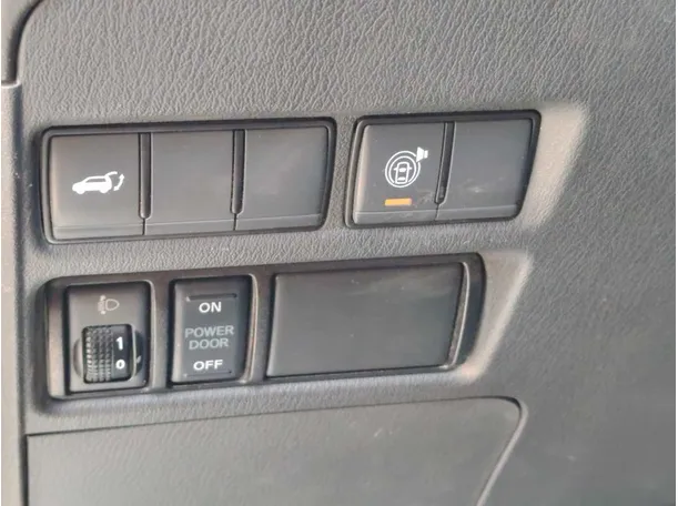 Car image 40