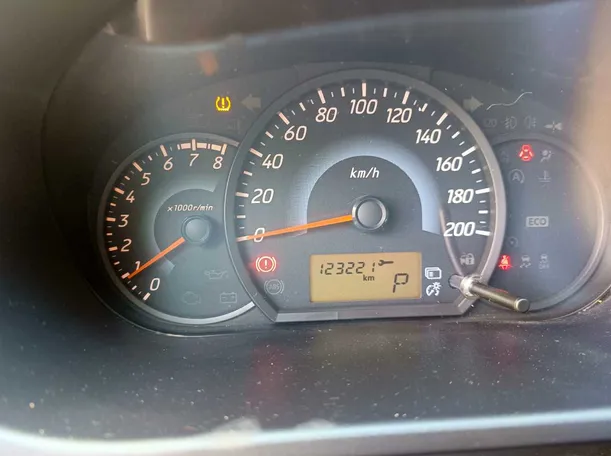 Car image 26
