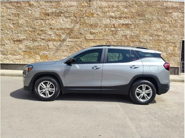 Car image 8