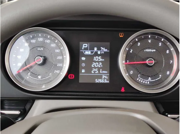Car image 25