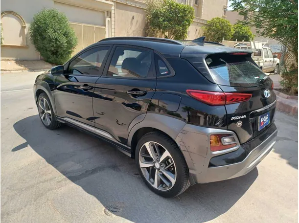 Car image 7