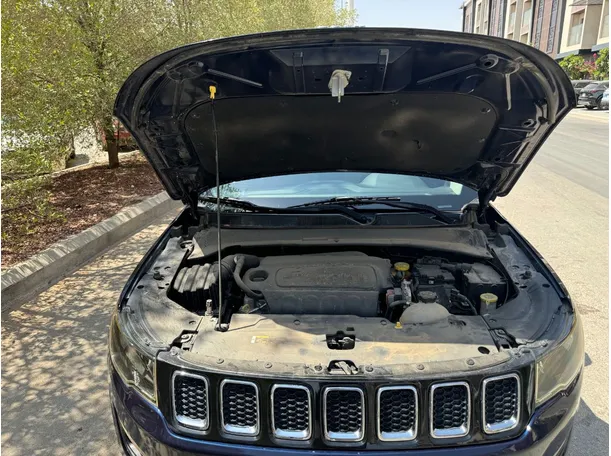 Car image 28