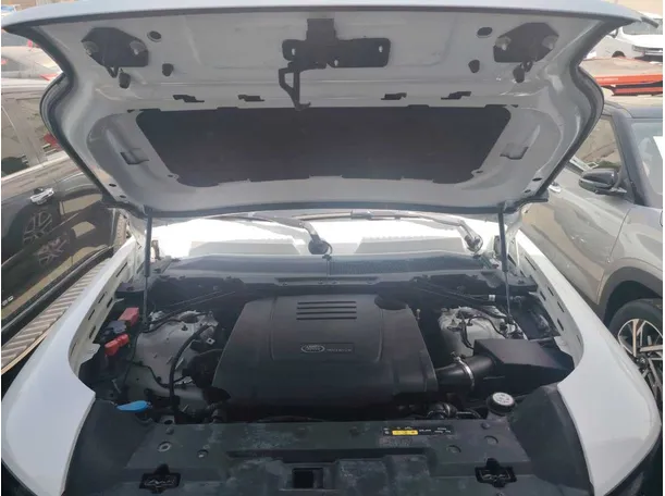 Car image 35