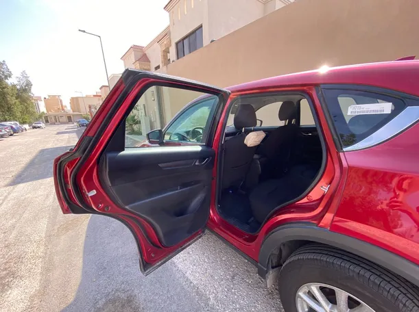 Car image 12