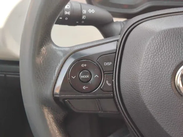 Car image 24