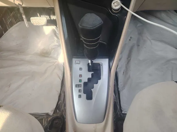 Car image 19