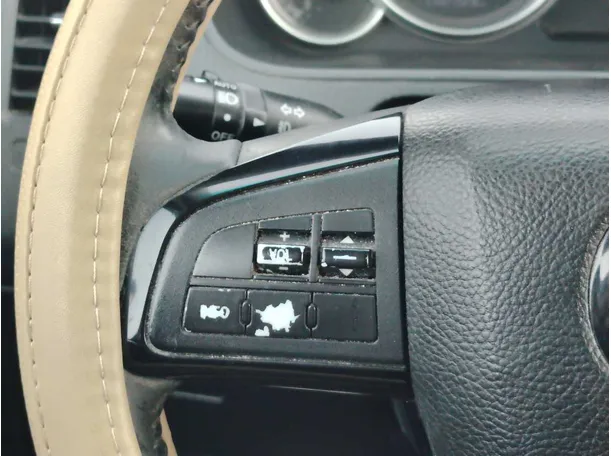 Car image 24