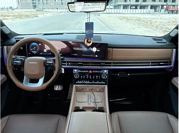 Car image 18
