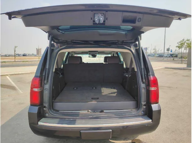 Car image 25