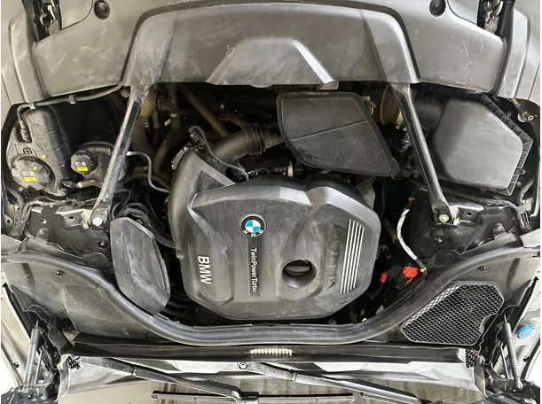 Car image 27