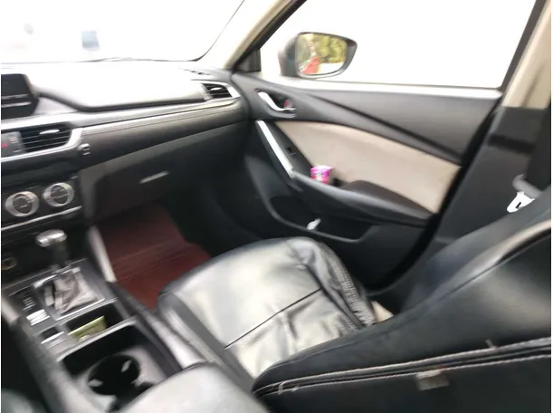 Car image 20