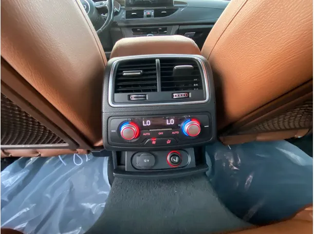 Car image 24