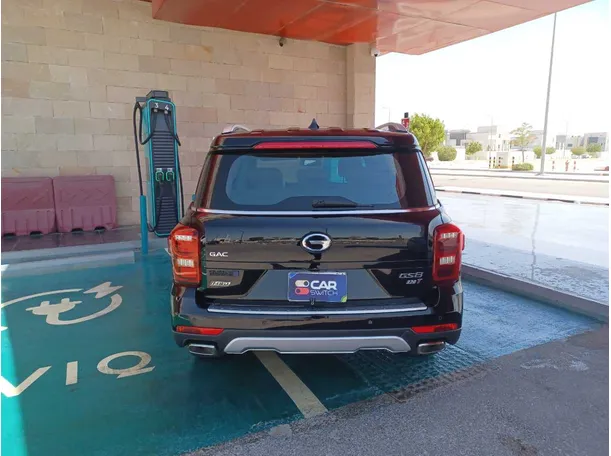 Car image 5