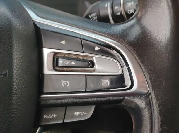 Car image 27