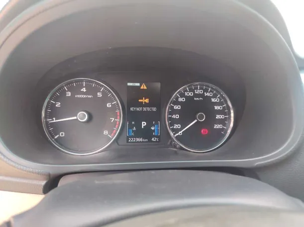 Car image 25