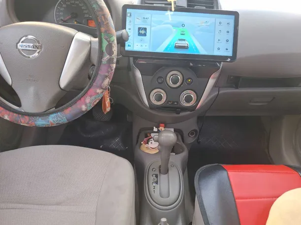 Car image 15