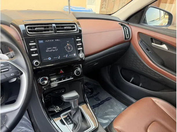 Car image 15